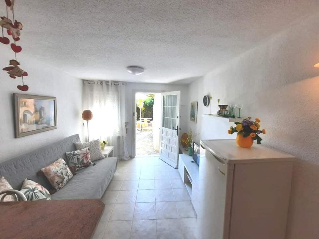 Quaint Ground Floor Apartment With Pool Lb1 Torrevieja Exterior foto